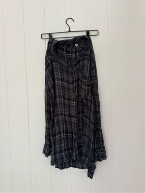 BDG Black and Gray Plaid Button-Down FlannelShirt